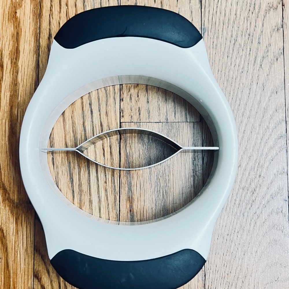 OXO Mango Slicer & Pitter – Easy Grip Handles